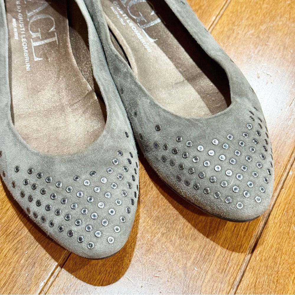 AGL Attilio Giusti Leombroni Grommet Flats
Attilio Giusti Leombruni - Picture 2 of 6